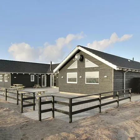 Holiday home Luksus-poolhus L21