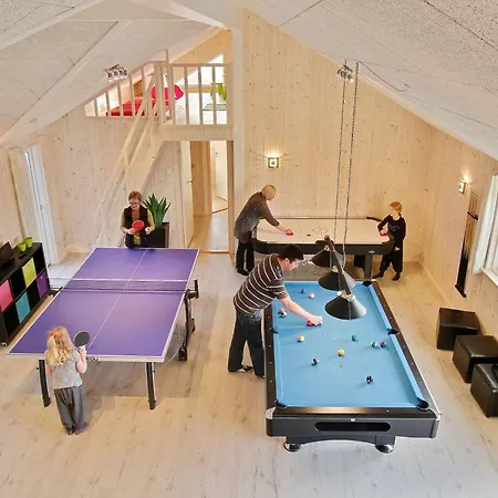 Holiday home Luksus-poolhus L21