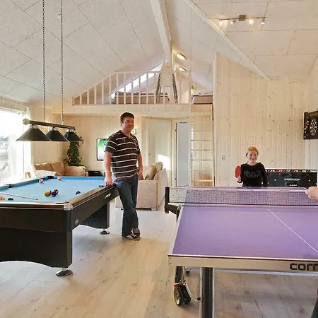 Holiday home Luksus-poolhus L21 *