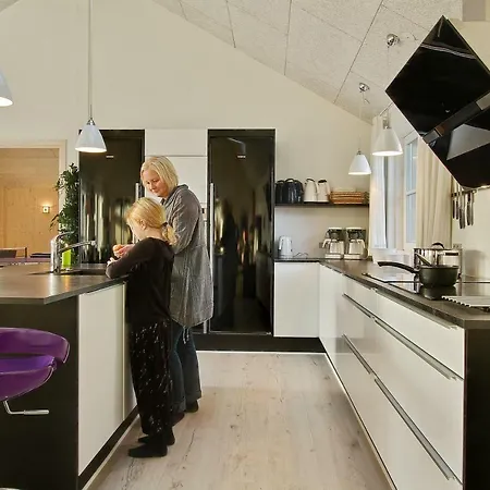 Holiday home Luxus-poolhaus L21 *