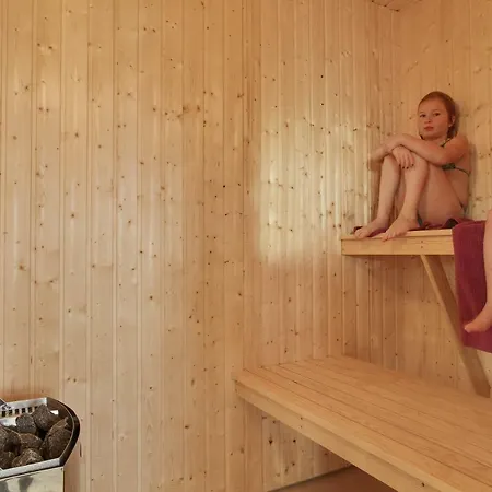 Luxus-poolhaus L21 *