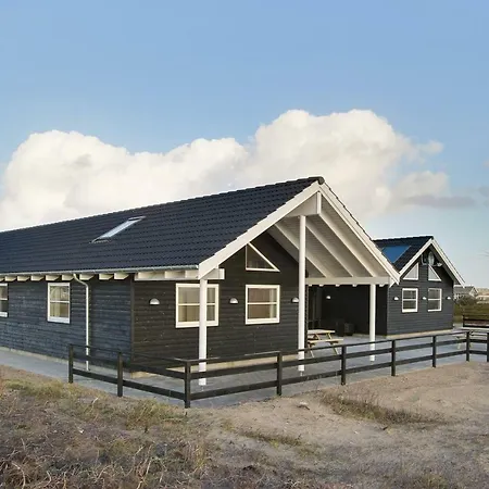 Holiday home Luksus-poolhus L21