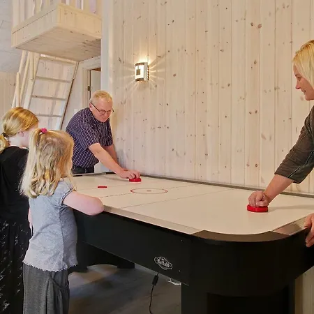 Holiday home Luksus-poolhus L21