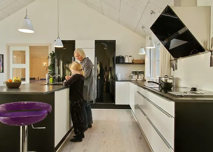 Дом отдыха Luksus-poolhus L21 *